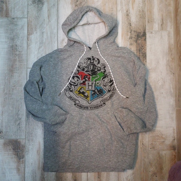 harry potter Tops - Hogwarts hooded sweatshirt